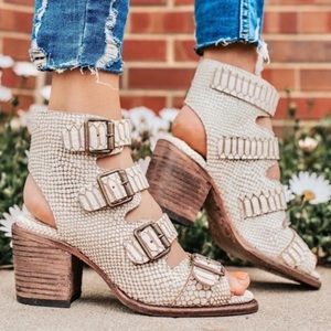 FREEBIRD QUAIL WHITE CROC SANDELS